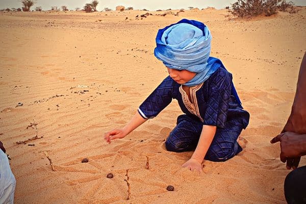 Jeux dans le sable en Mauritanie - Point-Afrique