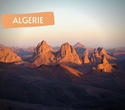 Circuit Atakor et Assekrem en rando chameliere - Point-Afrique