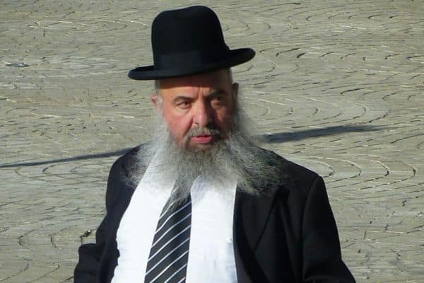 Juif orthodoxe avec chapeau - De la Terre Sainte à la Jordanie en itinérance - Point-Afrique Voyages